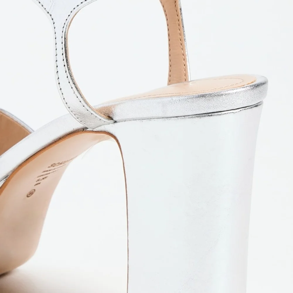 Schutz Keefa Platform Sandals In Prata